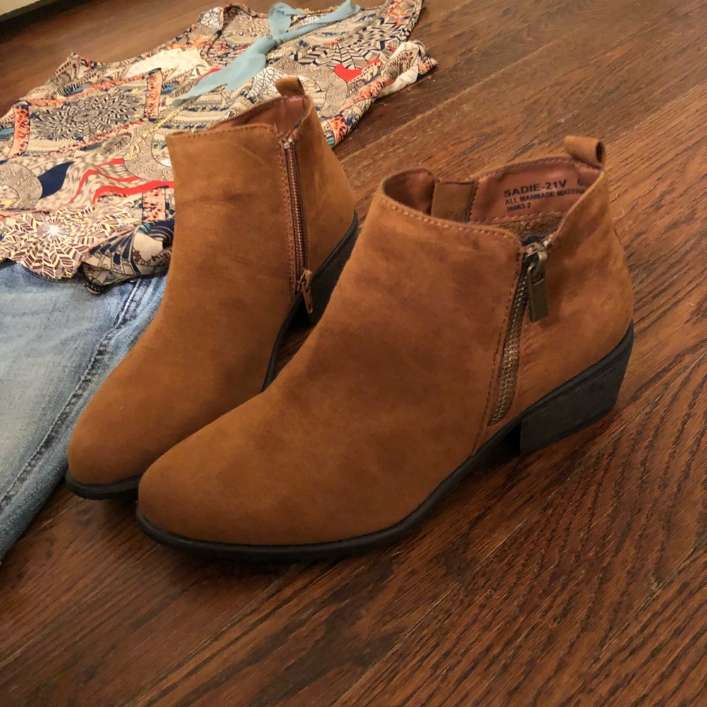 NIB booties